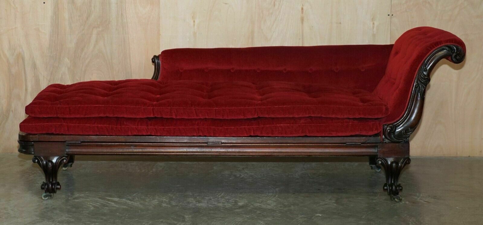 Rare Antique William IV Circa 1830 Mahogany Chesterfield Extending Chaise Lounge photo for sale