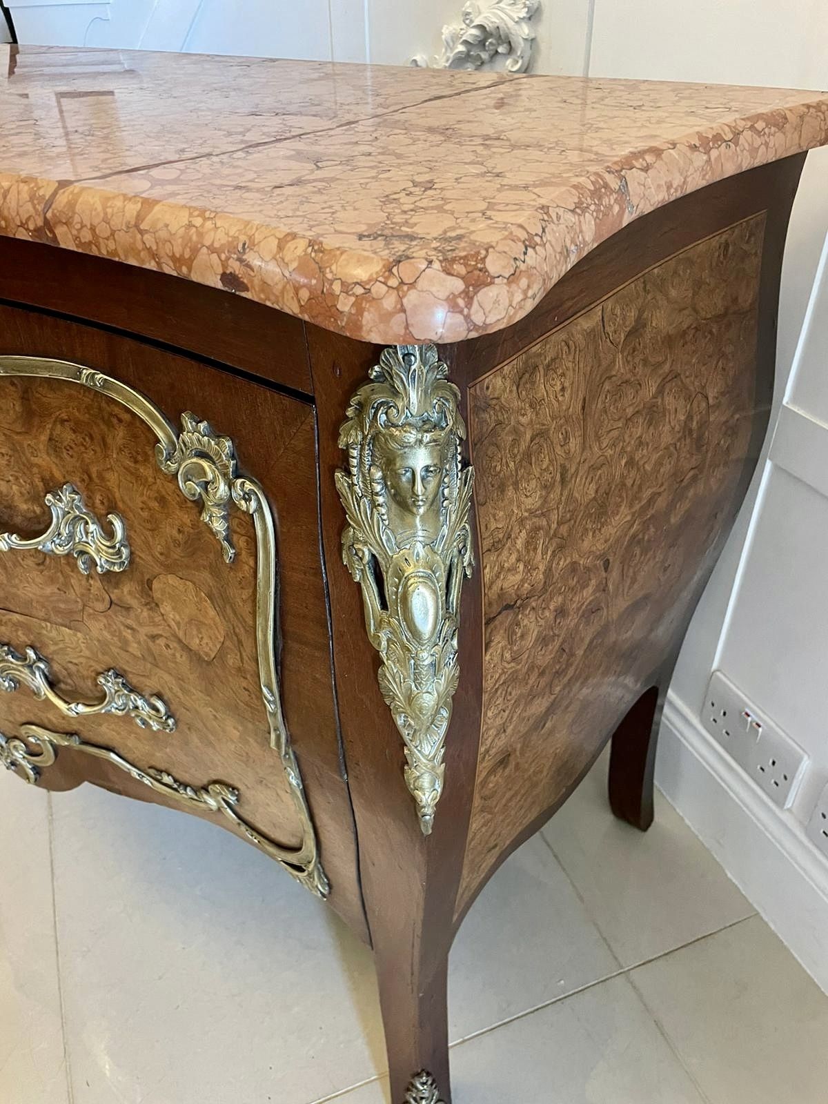 Antique French Quality Burr Walnut Marble Top Ormolu Mounted Commode photo vinterior