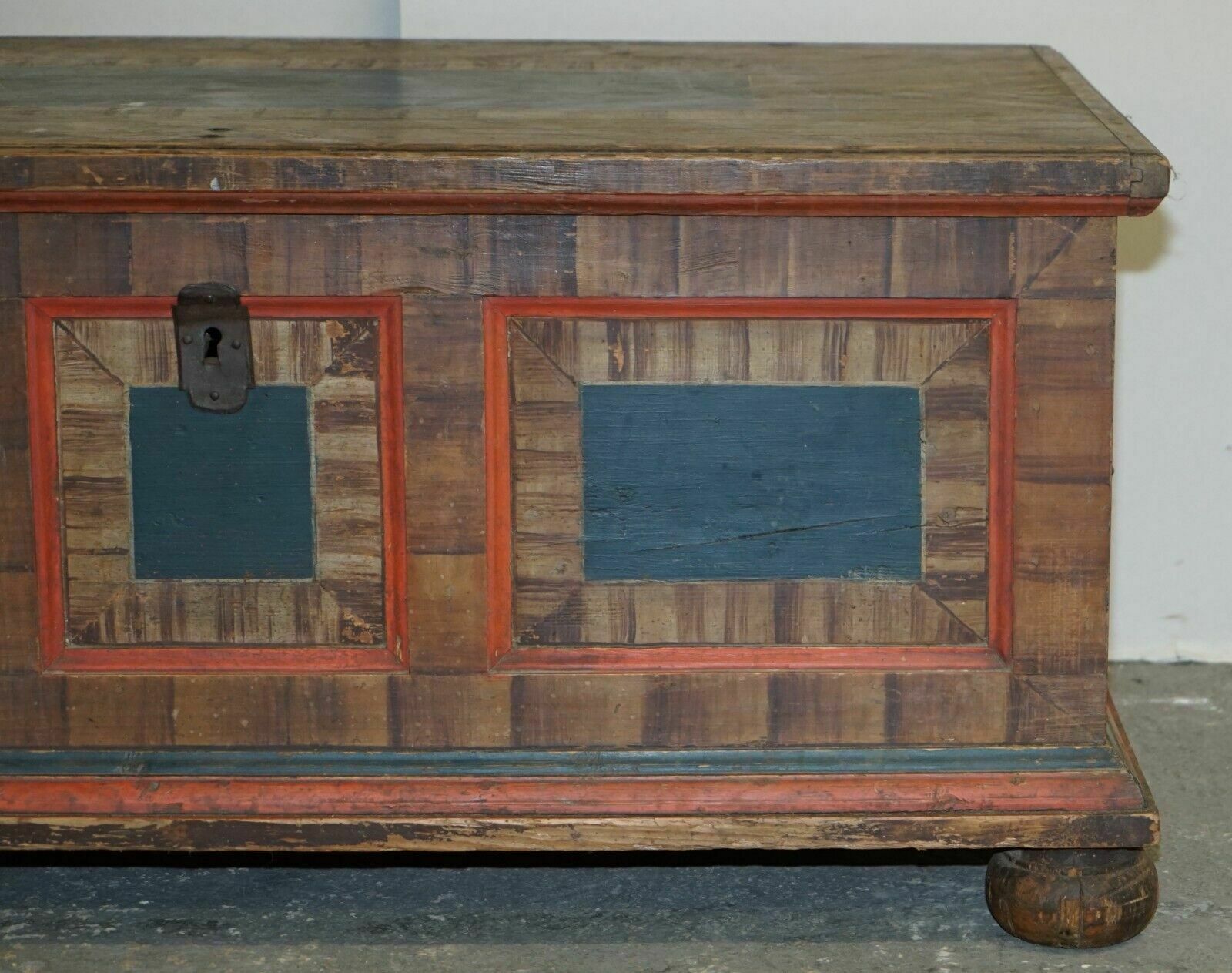 Cir 1800 Extra Large Antique Original Paint European Blanket Chest Coffer Trunk photo 2750.0