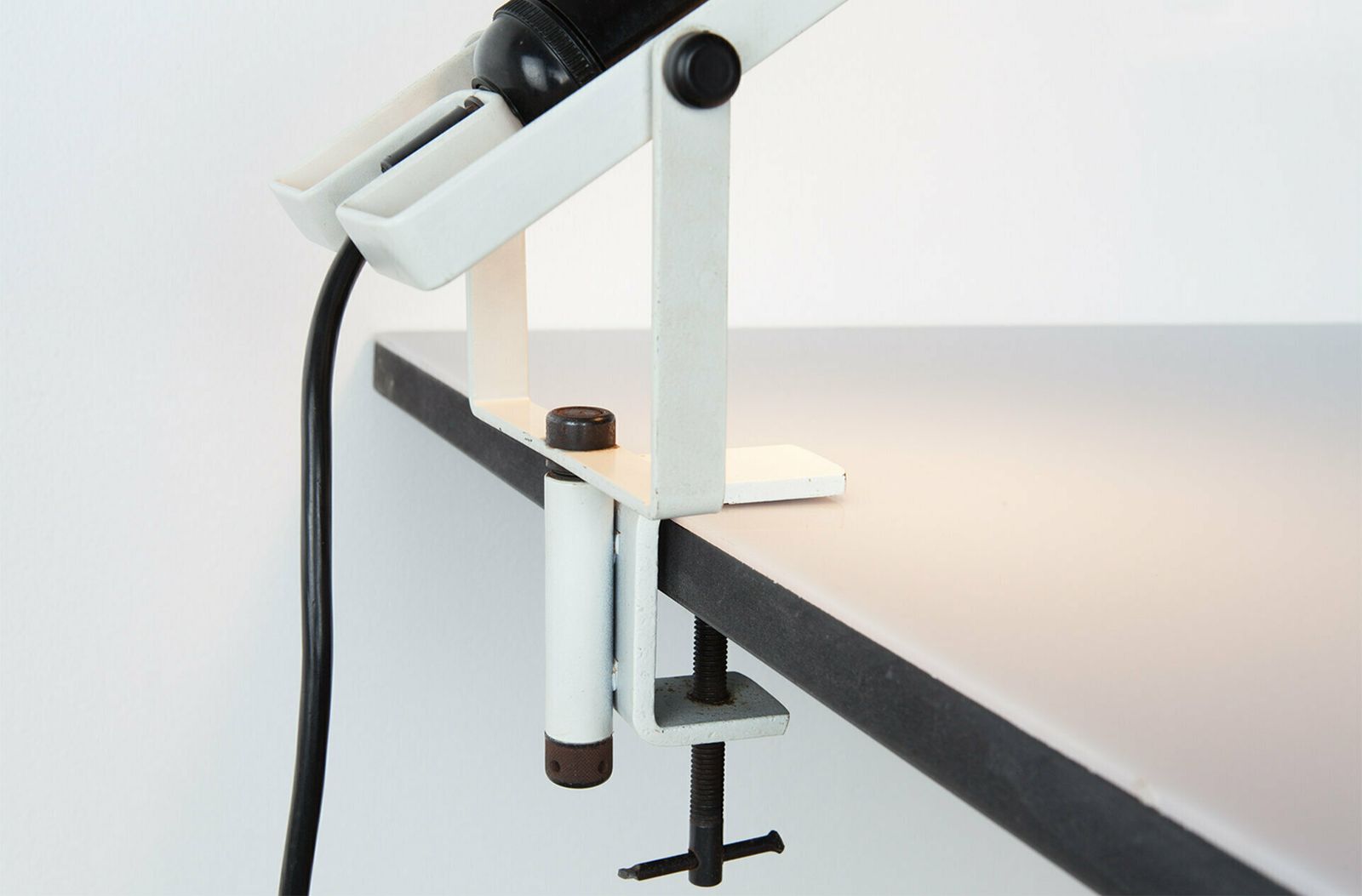 Sintesi Tavolo Morsetto By Ernesto Gismondi photo Lighting