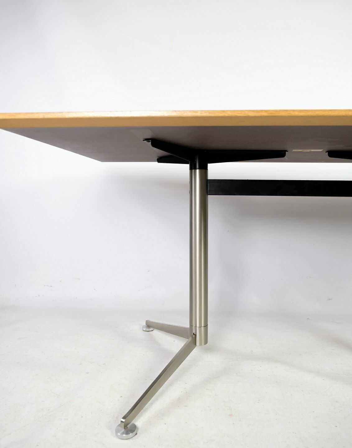 Spinal Dining Table, Paul Leroy, Oak, Matt Chrome Plated Steel Frame, Paustian photo Furniture
