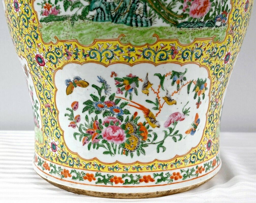 photo vintage Important Porcelain Vase, Canton   Late 19th Century