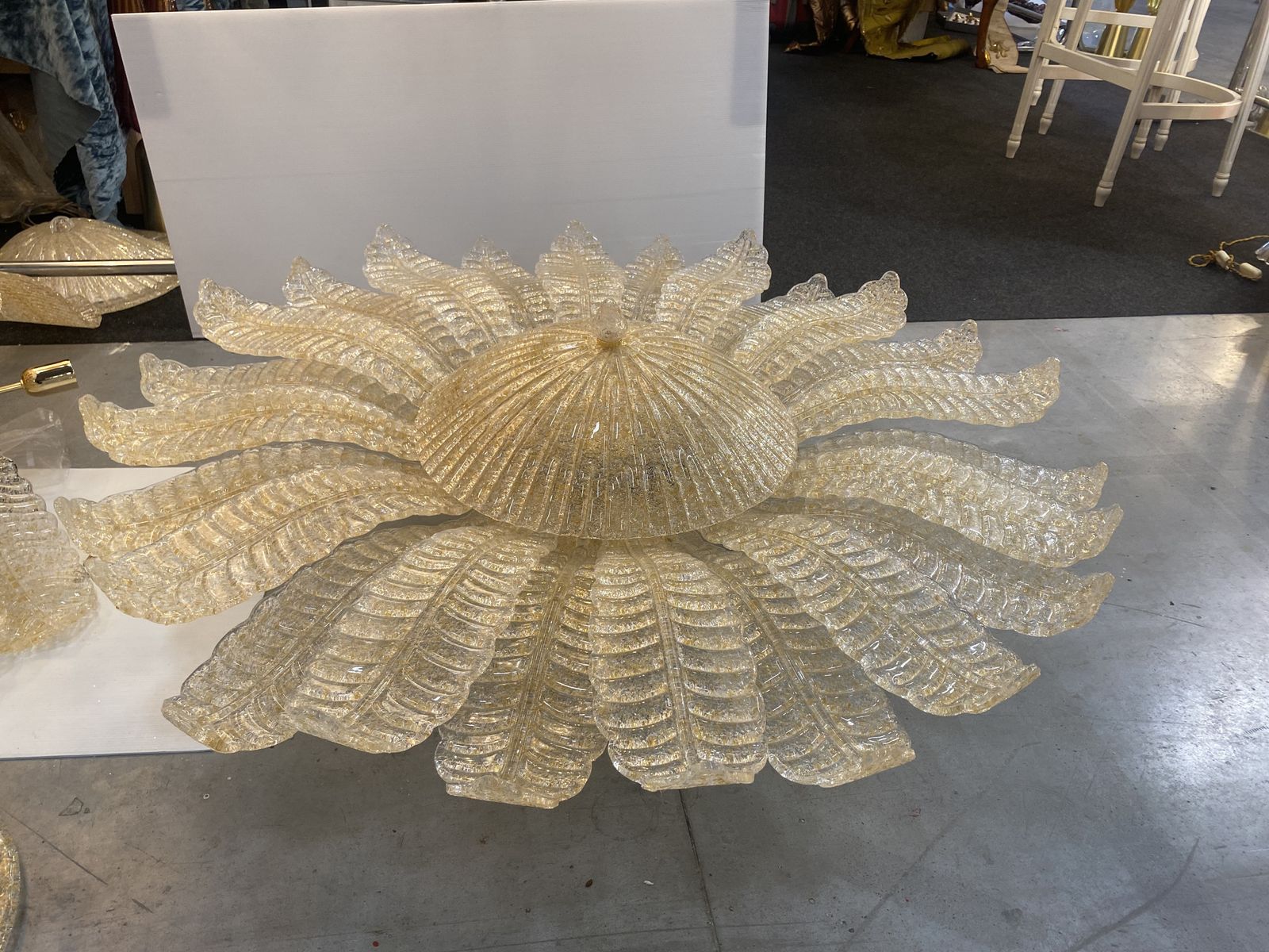 Impressive And Shenographic Venetian Flush Mounth Made In Gold Graniglia Murano Glass photo vinterior
