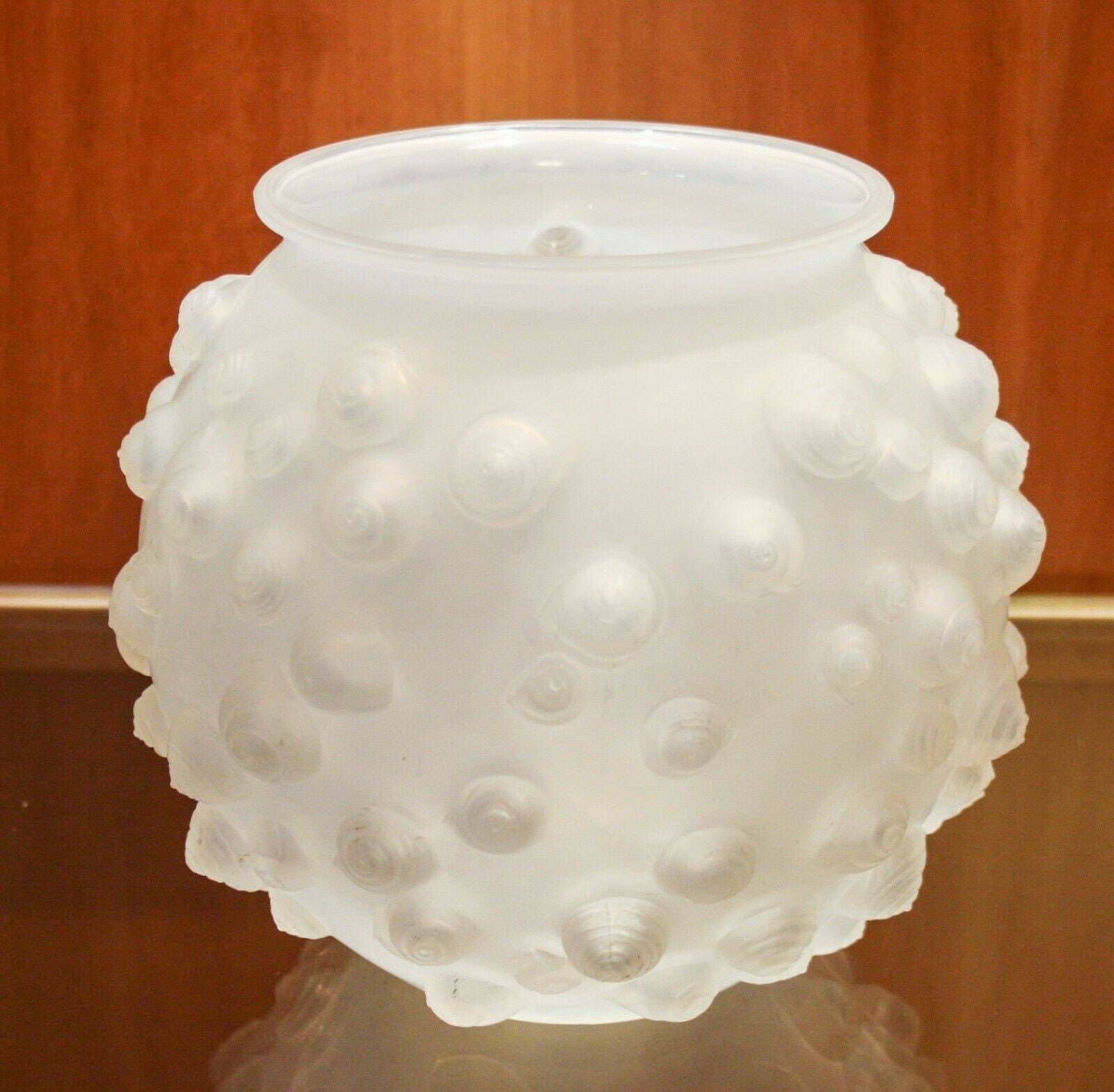 Renè Lalique France Vase Palissy White Glass Vintage 1926 Glass Art Nouveau Liberty photo Woonaccessoires