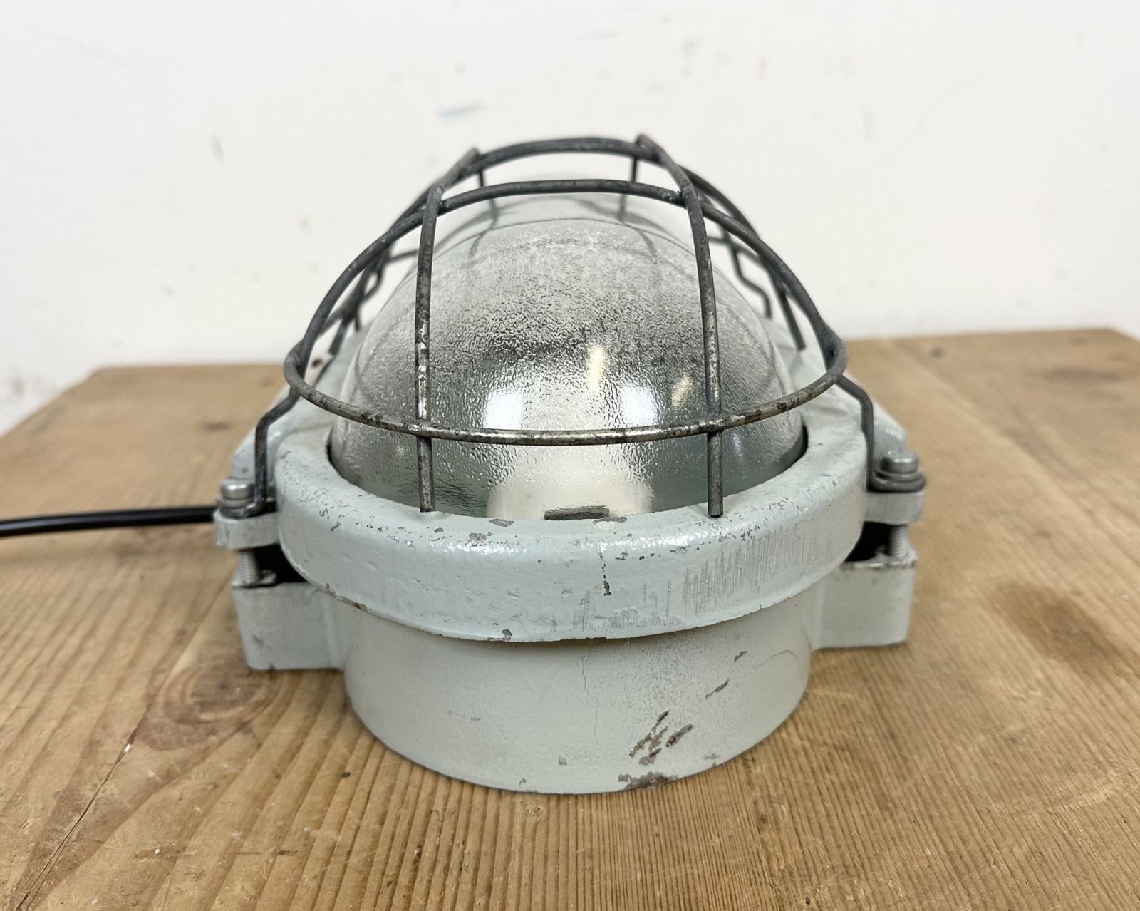 Industrial Cast Aluminium Wall Light With Frosted Glass From Elektrosvit, 1970s, 7x photo for sale