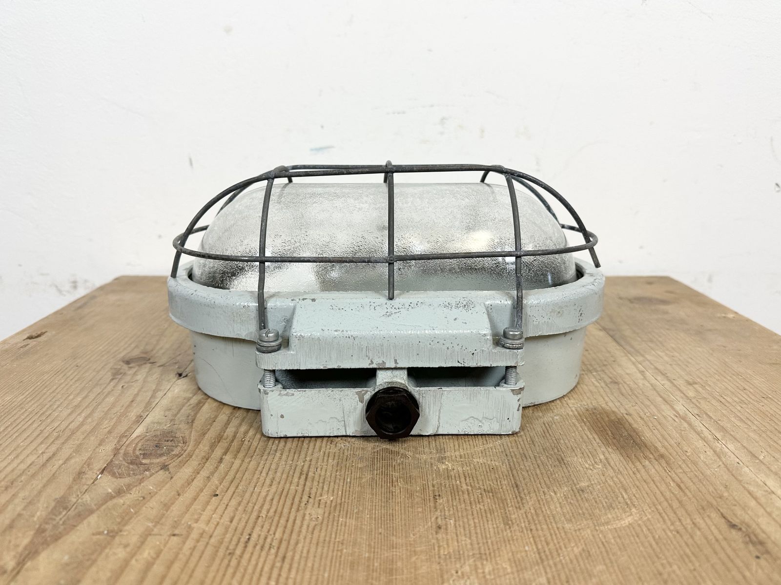 Industrial Cast Aluminium Wall Light With Frosted Glass From Elektrosvit, 1970s, 7x photo Lighting