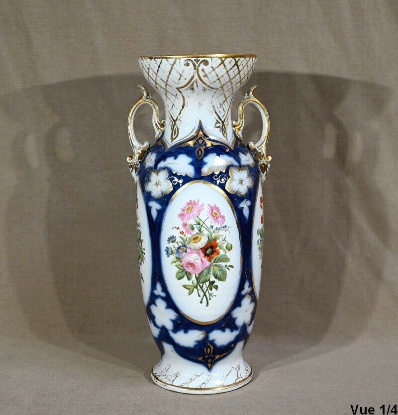 Important Bayeux Porcelain Vase   Late 19th Century photo vinterior
