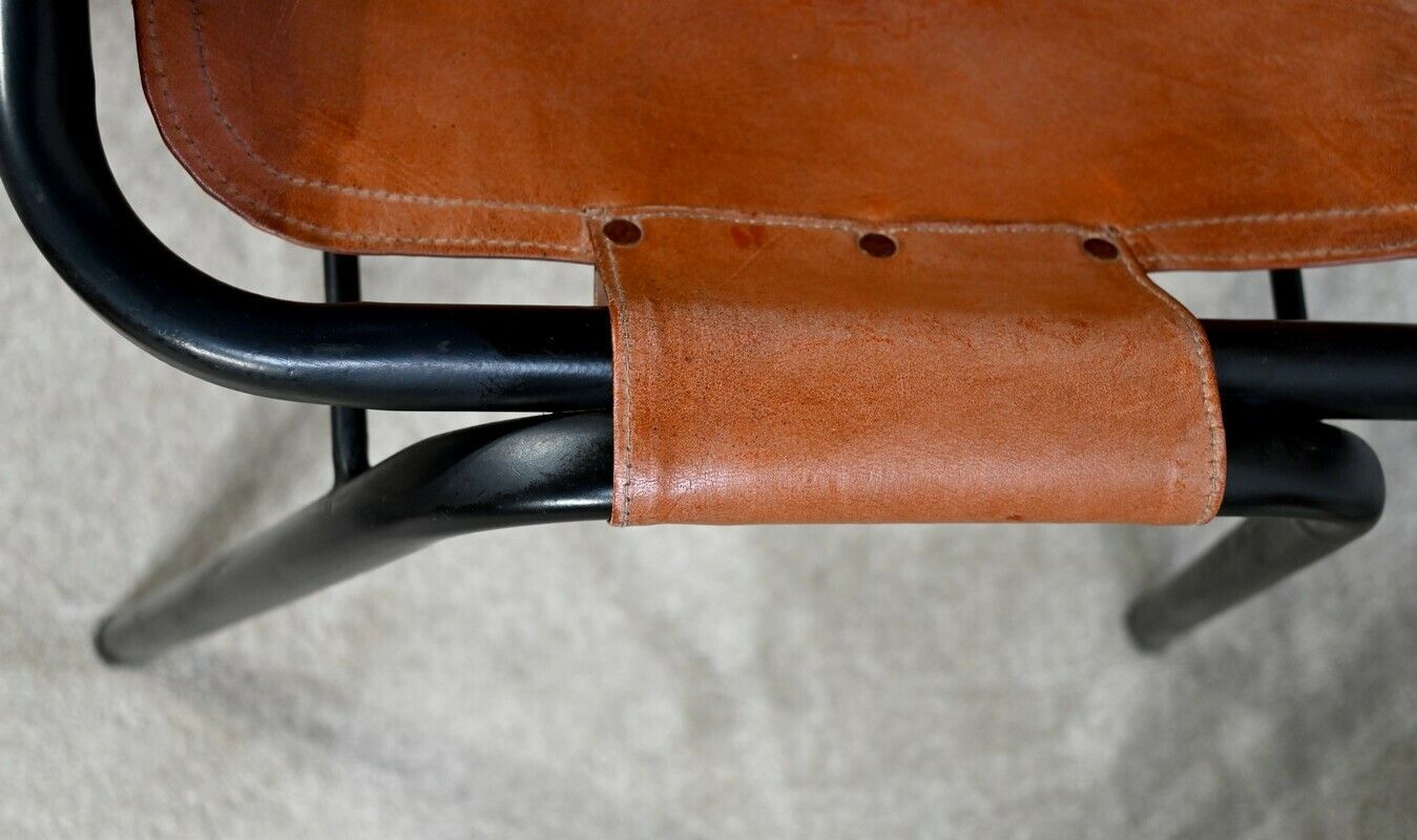 photo vintage Pair Of Metal And Leather Chairs, After C. Perriand For Les Arcs – 1960