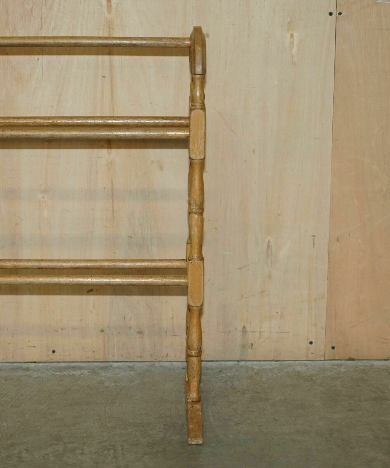 Stunning Antique Circa 1900 Victorian Pine Towel Rail Elegant Turned Design photo Furniture