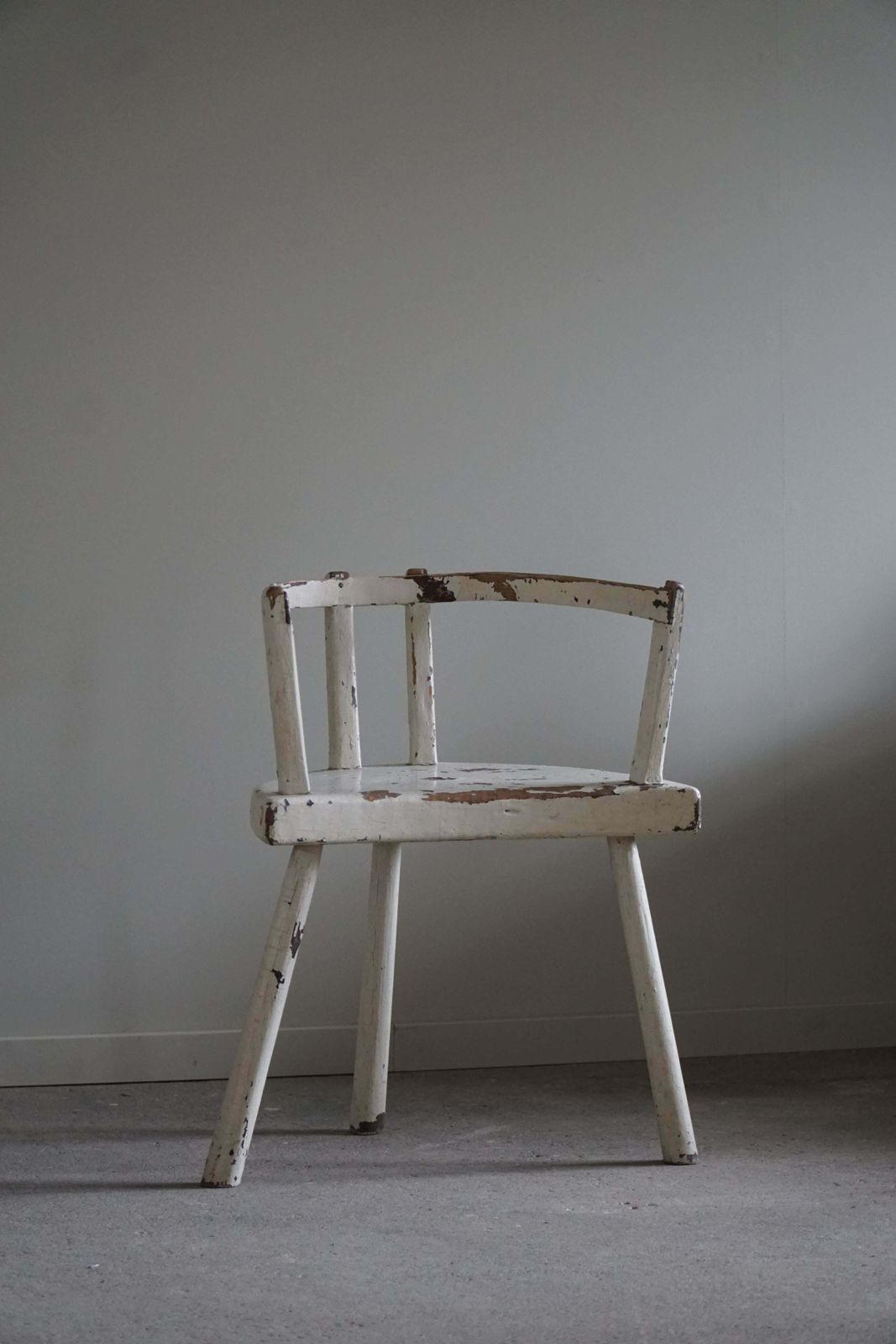 Decorative White Painted Armchair, Wabi Sabi, Early 20th Century photo vinterior