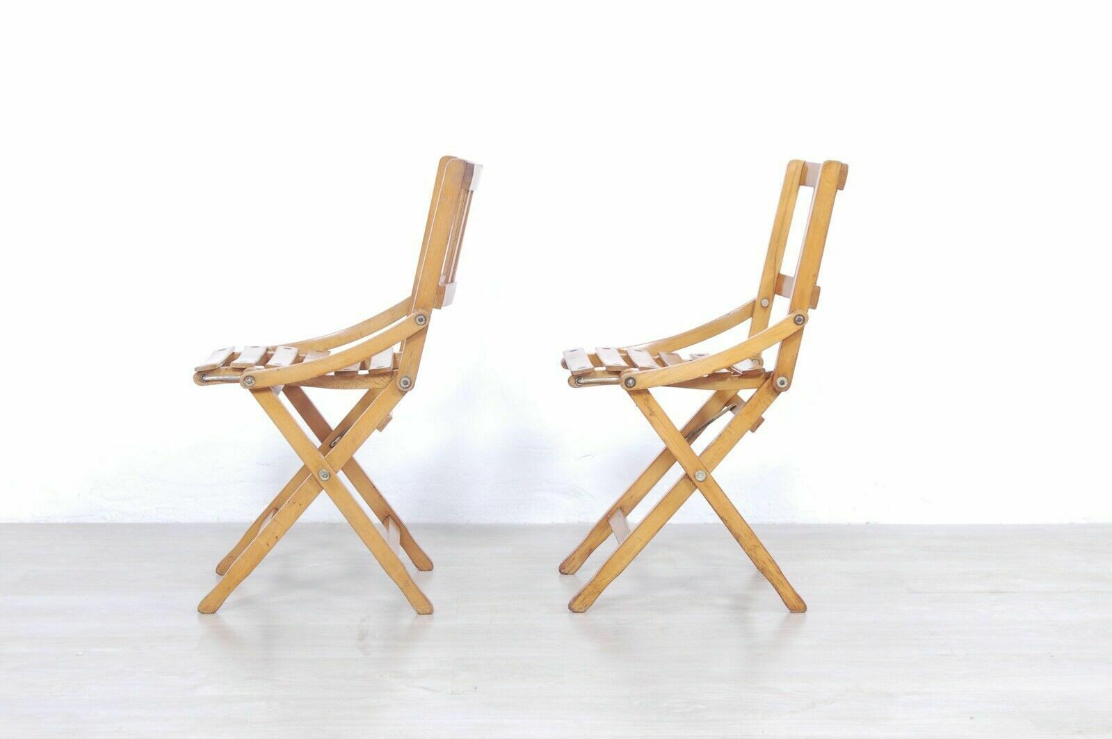 Furniture Fratelli Reguitti Folding Chair Pair Of Children's Wooden Chairs From The 60s, Vintage photo