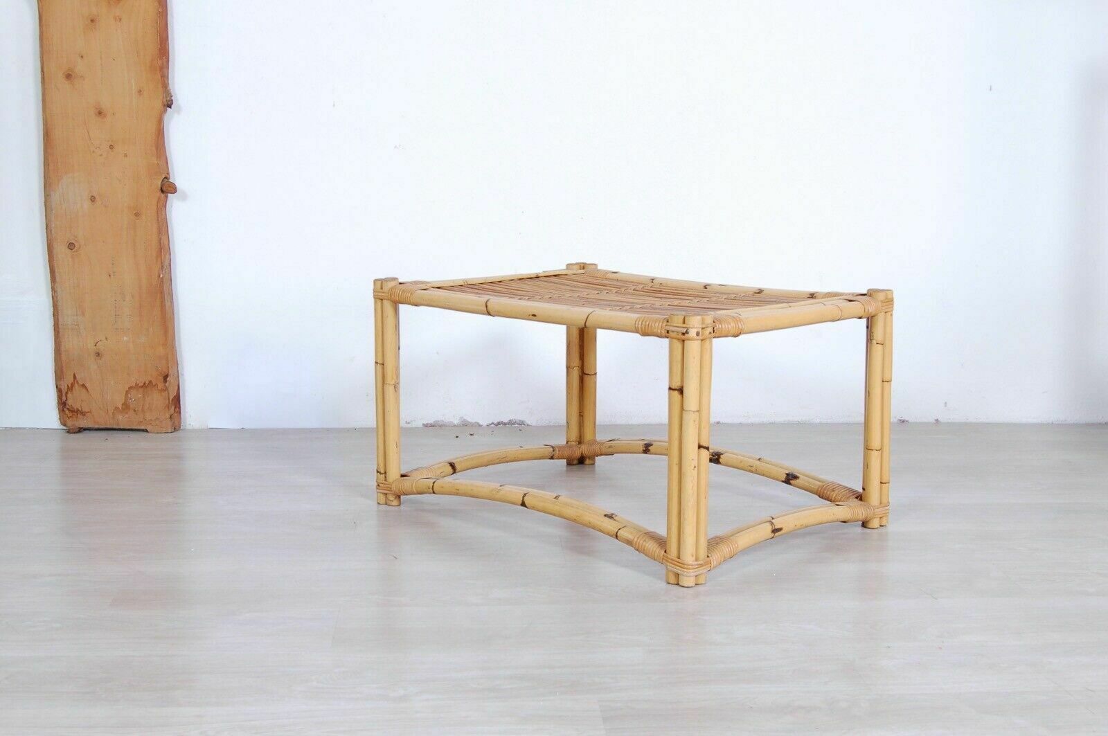 Woven Bamboo Tea Table From The 70s. Good Condition. 76x55 Cm