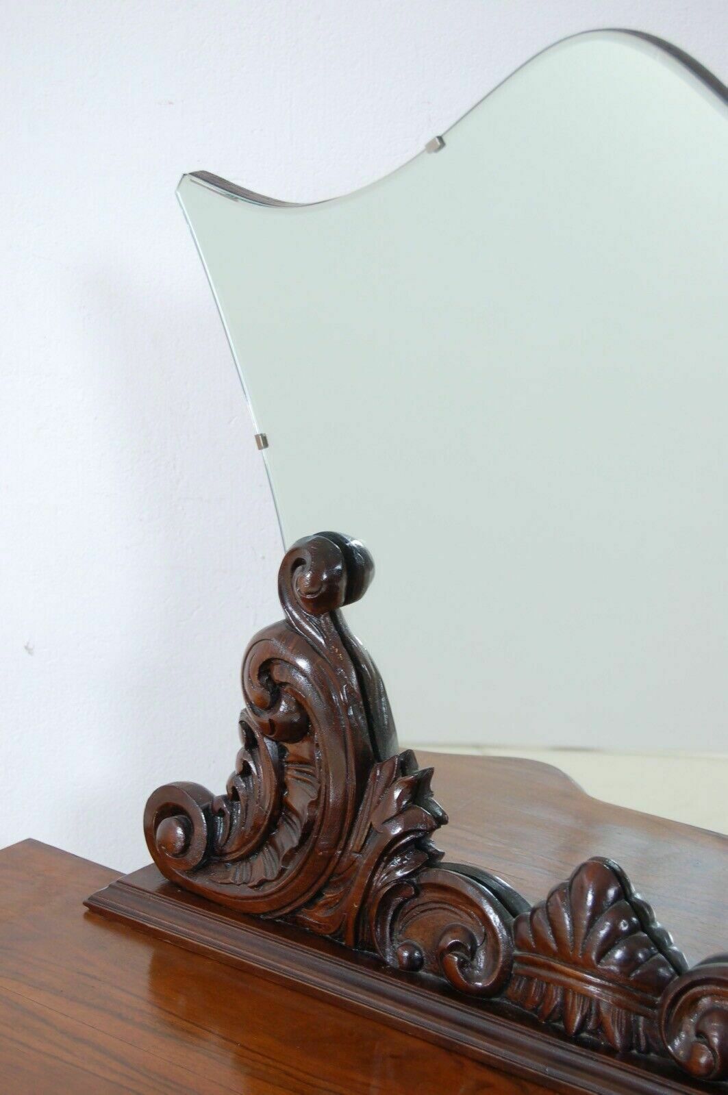 Chippendale Petineuse In Briar With Large Mirror, Two Doors, Two Drawers photo vinterior
