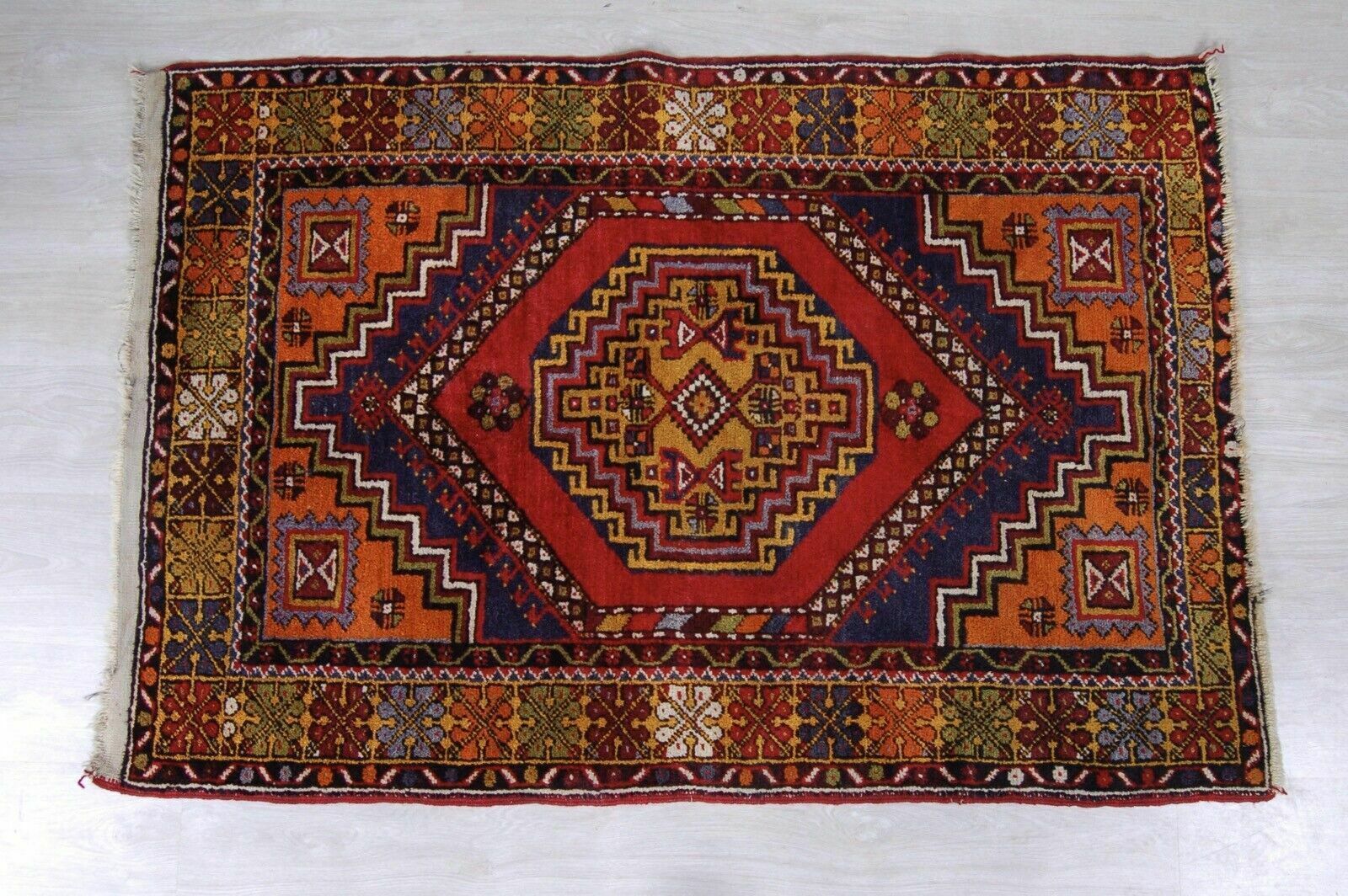 Pakistani Short Pile Rug Oriental Motifs Asymmetrical photo Textiles