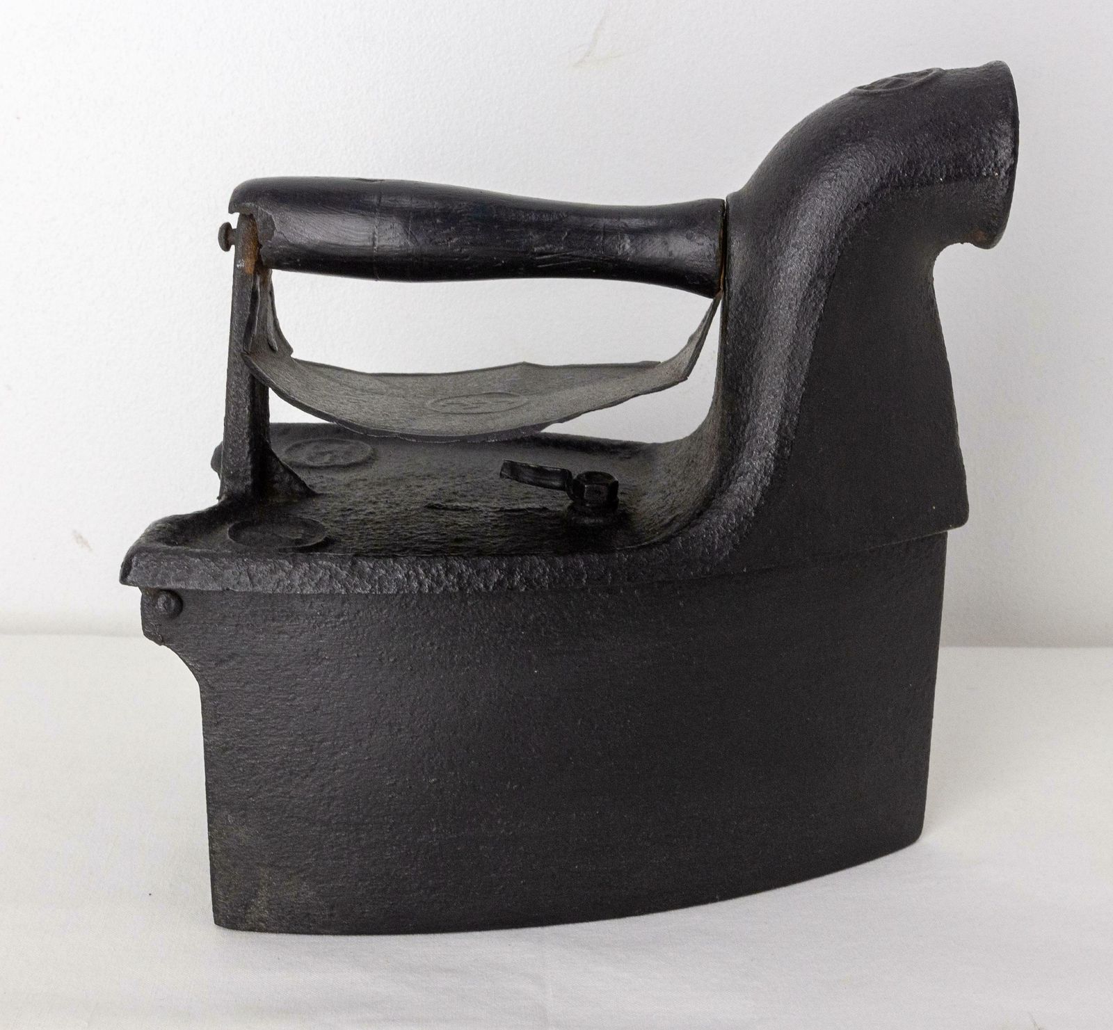 Antique Braise Cast Iron Flat Press Laundry Trivet, France, 19th Century photo Home Decor