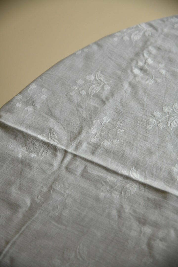 Good Quality Damask Tablecloth photo vinterior