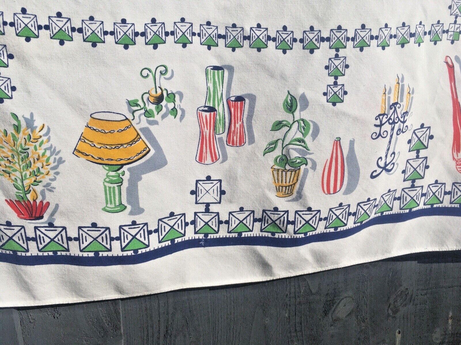 photo furniture Mid Century Modern 50's Furnishings Square Colourful Table Cloth Vintage Retro
