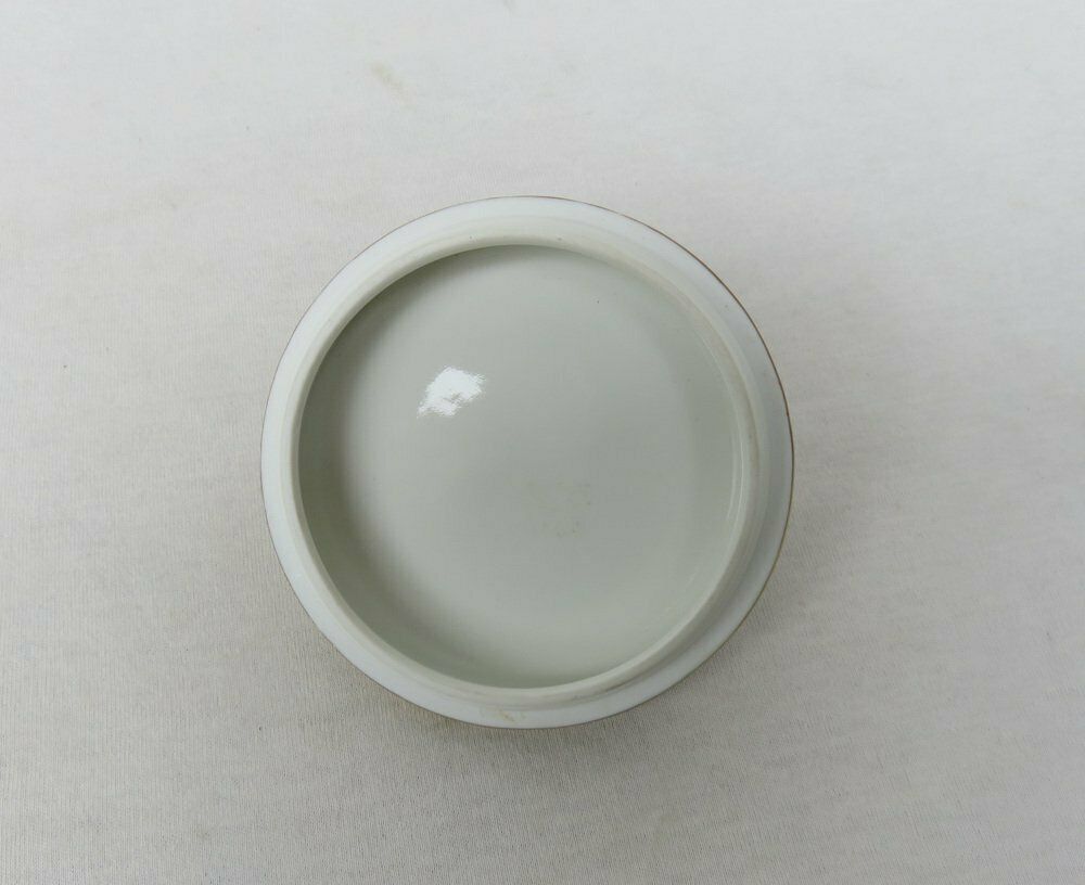 photo for sale Art Deco Lidded Box With Japanese Decor By Fritz Von Stockmeyer For Porcelain Factory Arzberg, 1930s