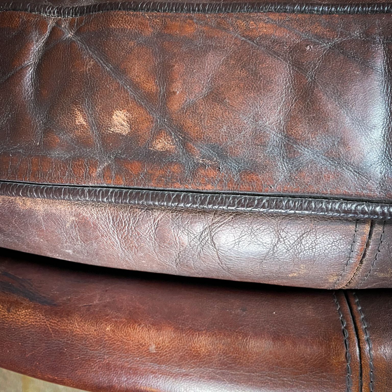 1371.0 Vintage Bruinleren Fauteuils – Set Van 2 Stuks photo