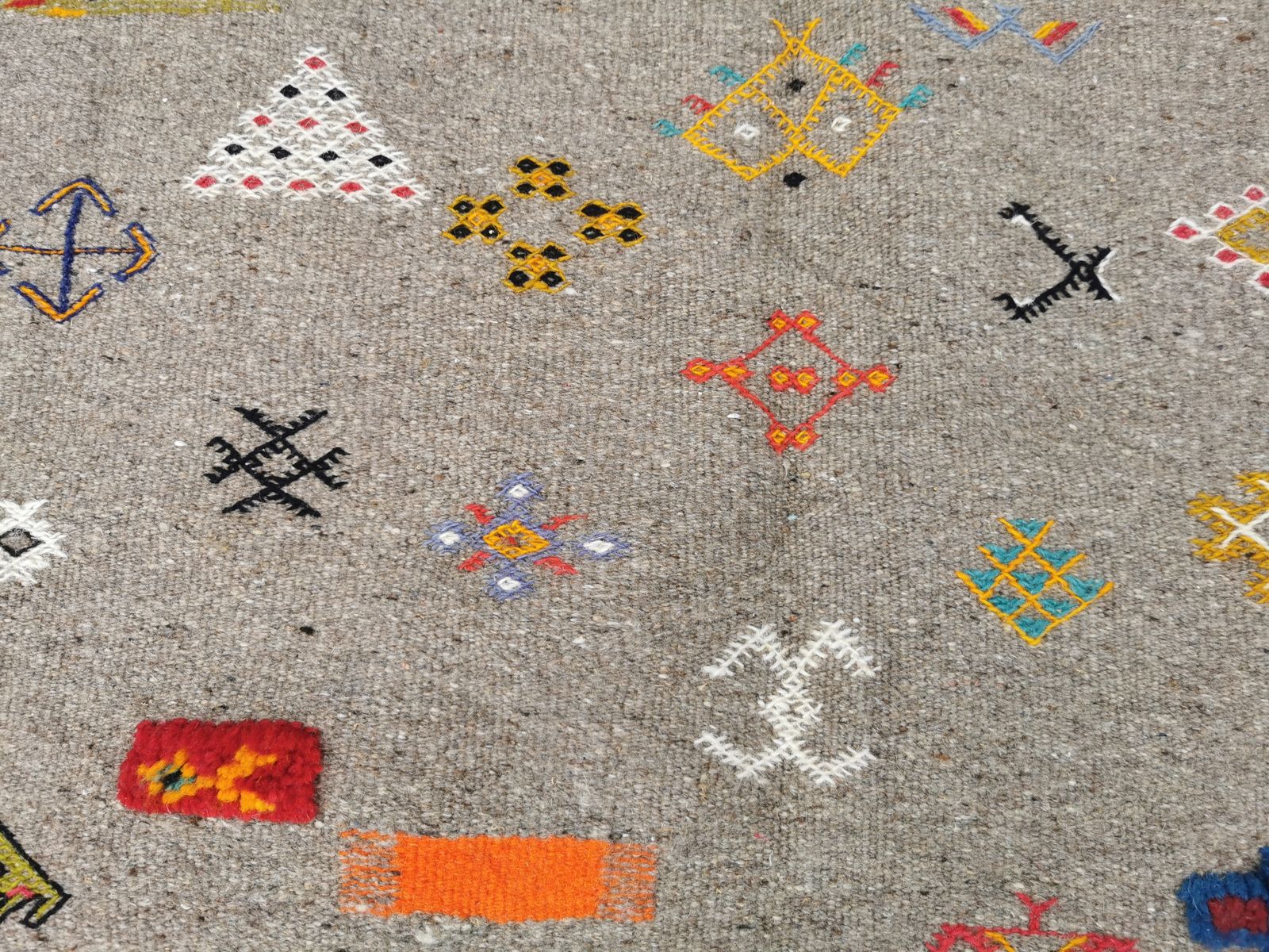 Handmade Grey Moroccan Berber Rug. Camel Wool Carpet photo vintage