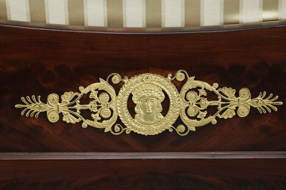 photo furniture Restoration Period Mahogany And Gilt Bronze Sofa Bed, 19th Century