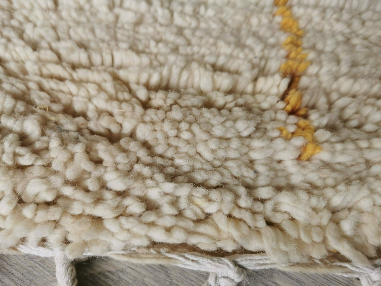 Genuine Moroccan Beni Oauarain Rug. Berber Handmade Carpet photo Textiles