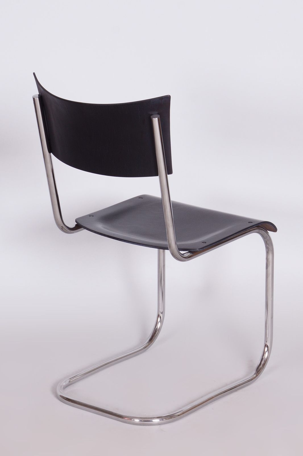 Bauhaus Writing Desk And Chair, Rober Slezak, Chrome Plated Steel, Lacquered Wood, Czechia, 1930s photo for sale