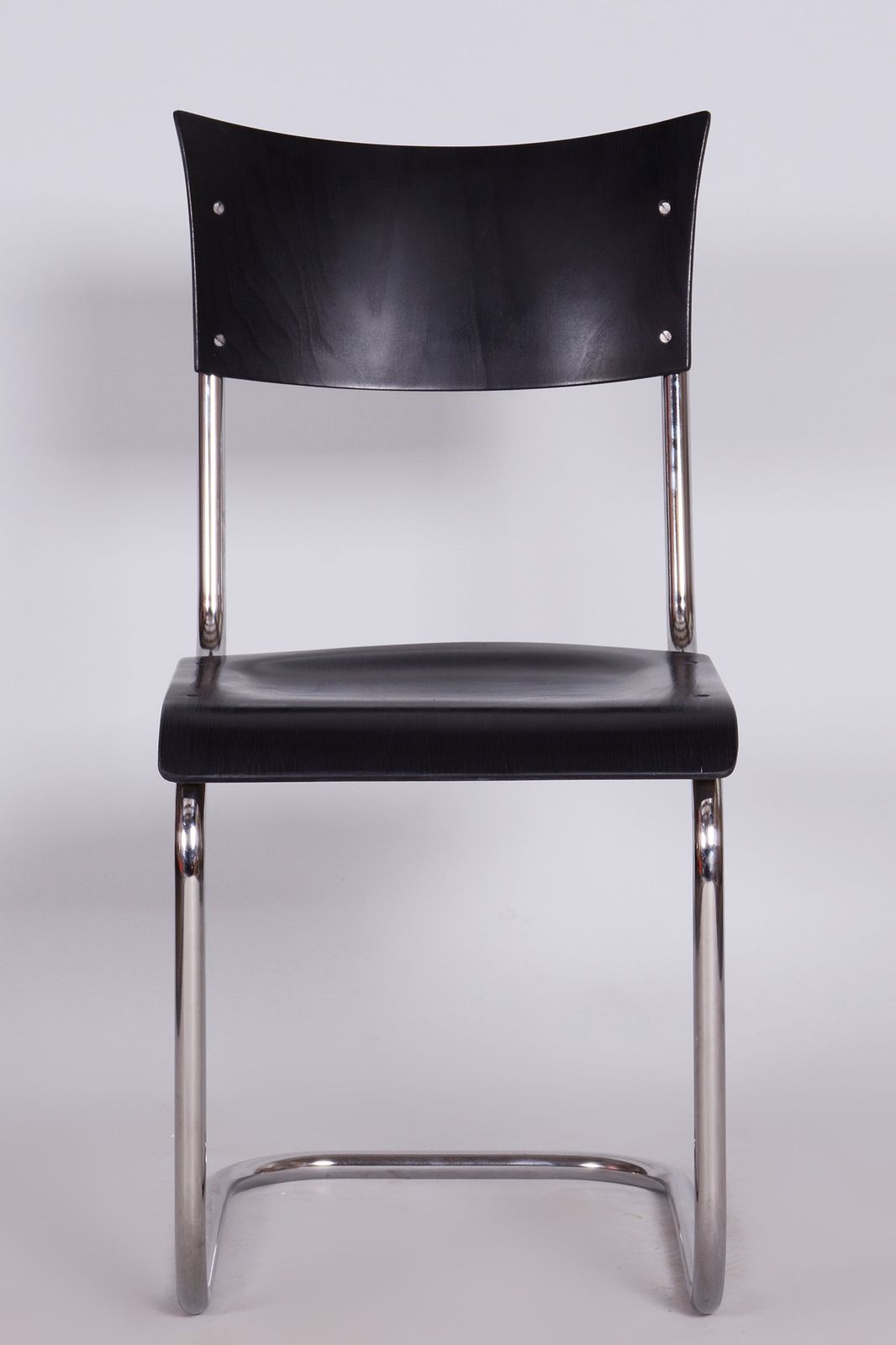 Bauhaus Writing Desk And Chair, Rober Slezak, Chrome Plated Steel, Lacquered Wood, Czechia, 1930s photo vinterior