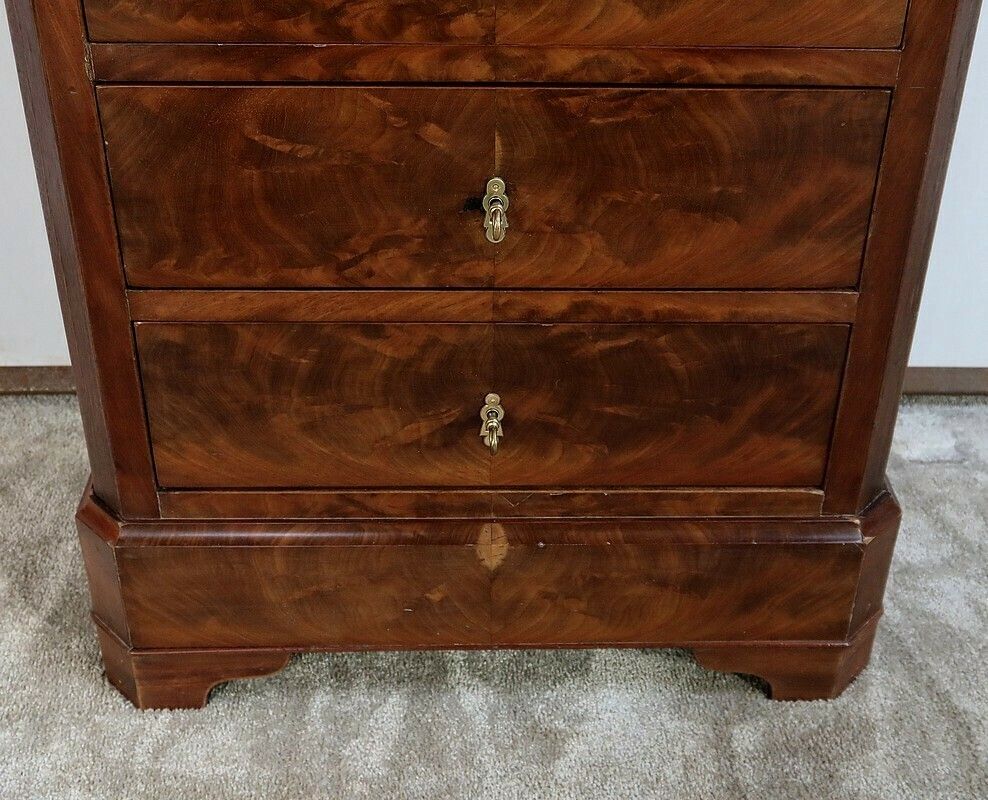 photo furniture Narrow Semainier In Mahogany   Late 19th Century