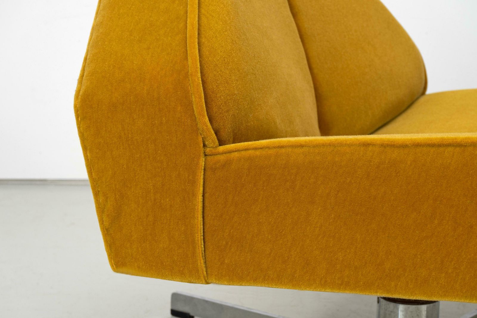 Swivelling Mid Century Lounge Chair "Brasilia" By Edition Schmieder, 1960s photo vintage