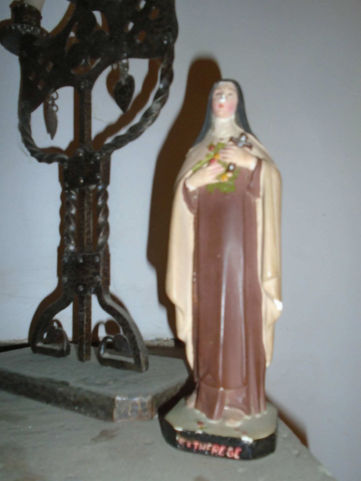 photo furniture Antique French Chalk / Plaster Statue Of St. Therese Of Lisieux, Signed By Artist Corneille, Toulouse, 8.5 Inch