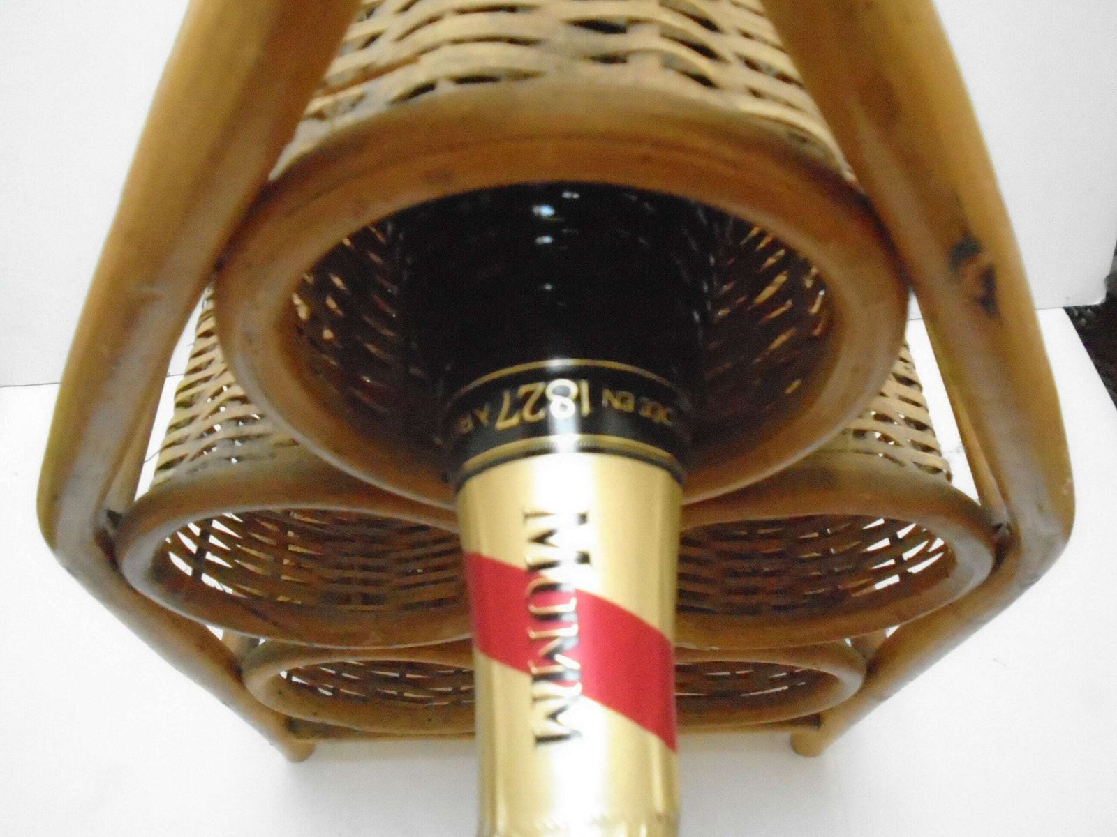 photo furniture Vintage Bamboo And Wicker 5 Bottle Wine Rack, Portable Retro Bottle Holder, Natural Fiber Bottle Holder