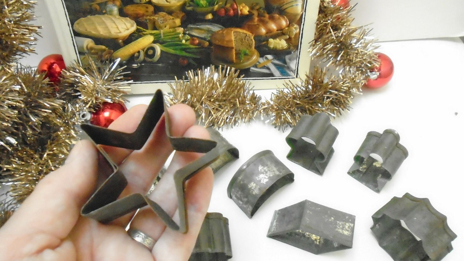 12 Antique French Metal Pastry. Cookie Or Scone Cutters, Christmas Tin Cutters, Angels, Stars, Diamonds photo vinterior