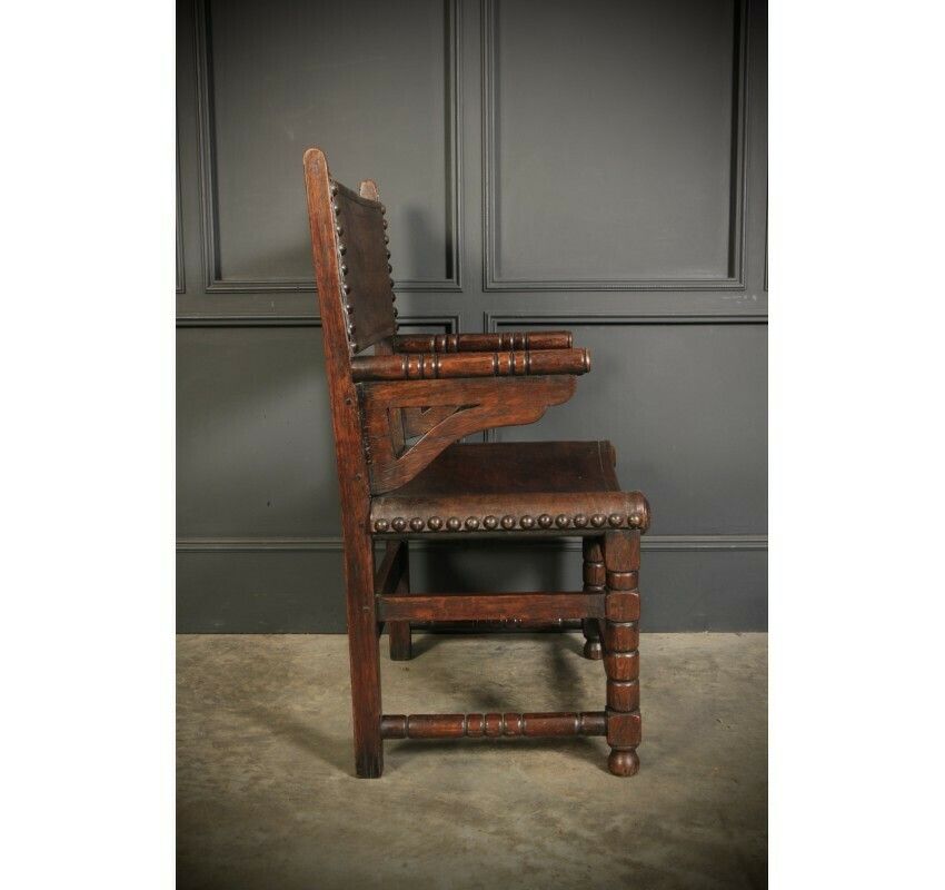 Pair Of Oak And Leather Armchairs photo 1070.55