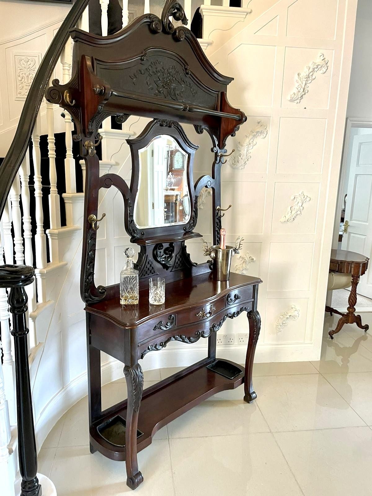 Quality Antique 19th Century Carved Mahogany Hall Stand photo vinterior