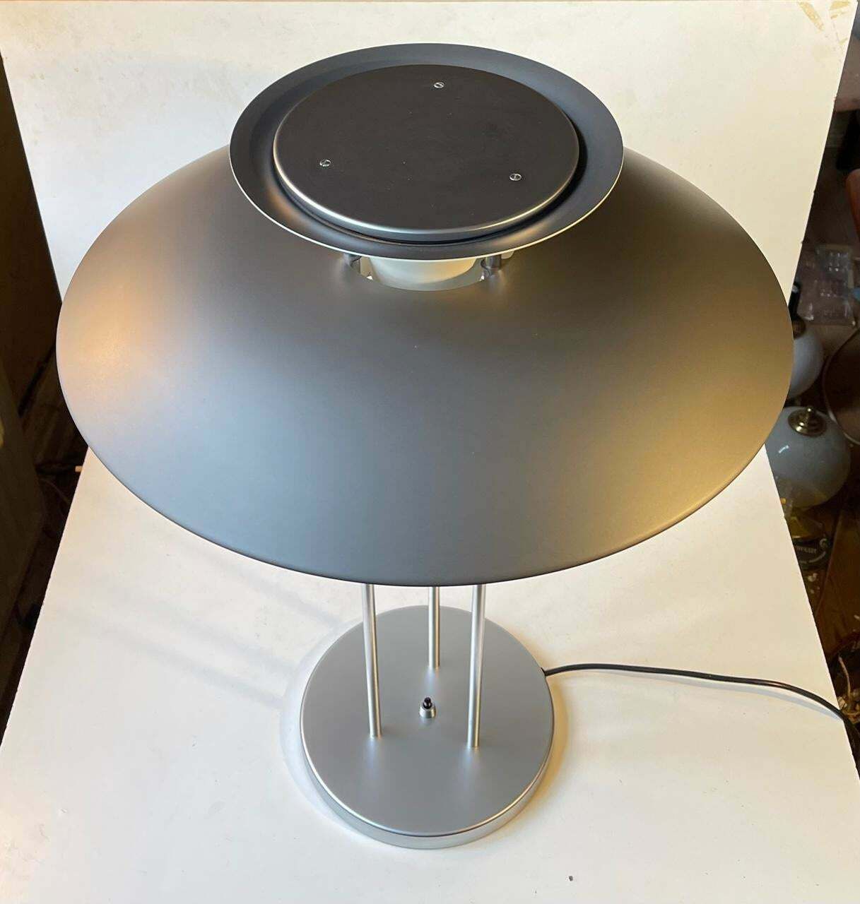 Vintage Grey Ph 5 Table Lamp By Poul Henningsen   Louis Poulsen photo 4439.0