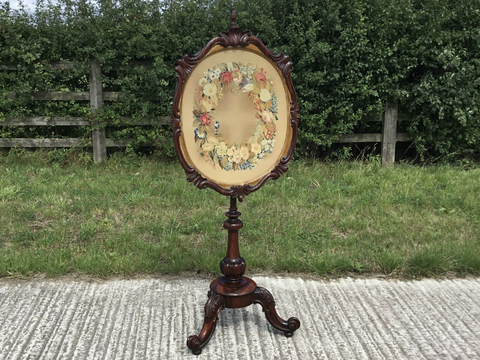 Rosewood Pole Screen Of Grand Proportions