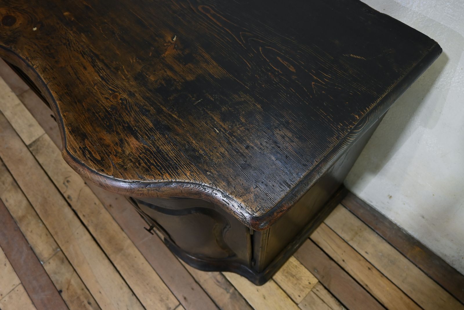 2100.0 A 17th Century North Italian Ebonised Baroque Desk photo