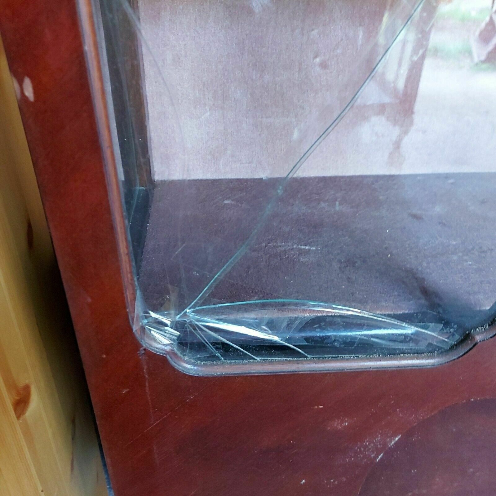 photo vinterior 1920's Mahogany Double Door Display Cabinet On Queen Anne Legs For Restoration