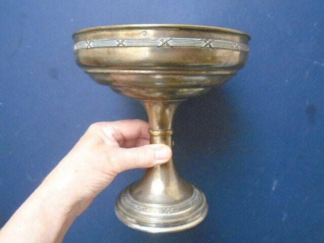 photo furniture Antique French Art Nouveau Silver Plated Compote Dish, Pedestal Fruit Bowl, Silver Brass Copper Tableware, Cake Stand