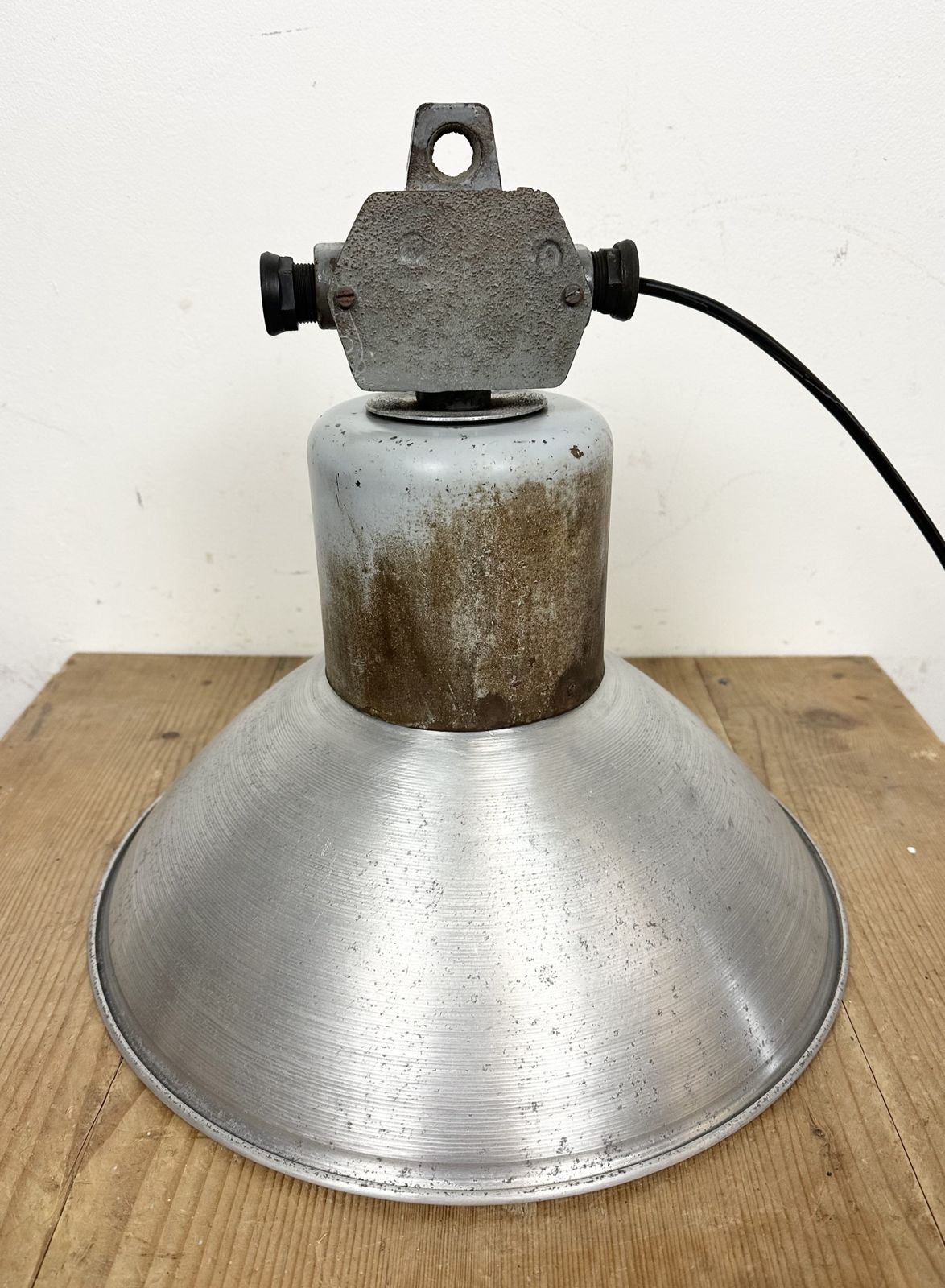 Industrial Aluminium Pendant Lamp From Polam Wilkasy, 1960s, 2x photo vinterior