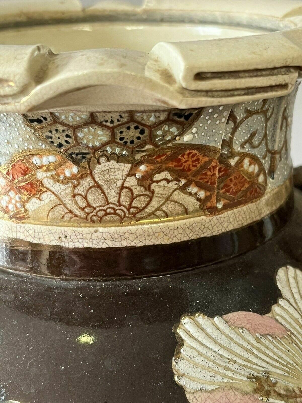 Satsuma Dogs Of Fo Vase On Stand. Large & Impressive photo Home Decor
