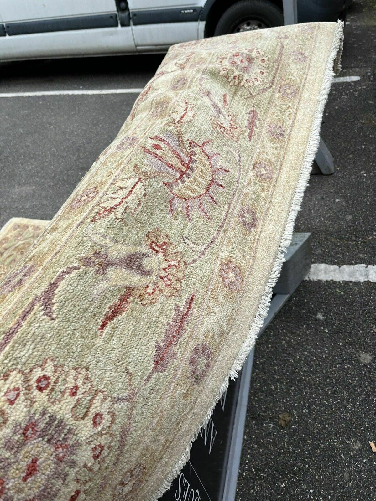 Country House Carpet/ Rug, Superb Quality. Floral Pattern photo buy
