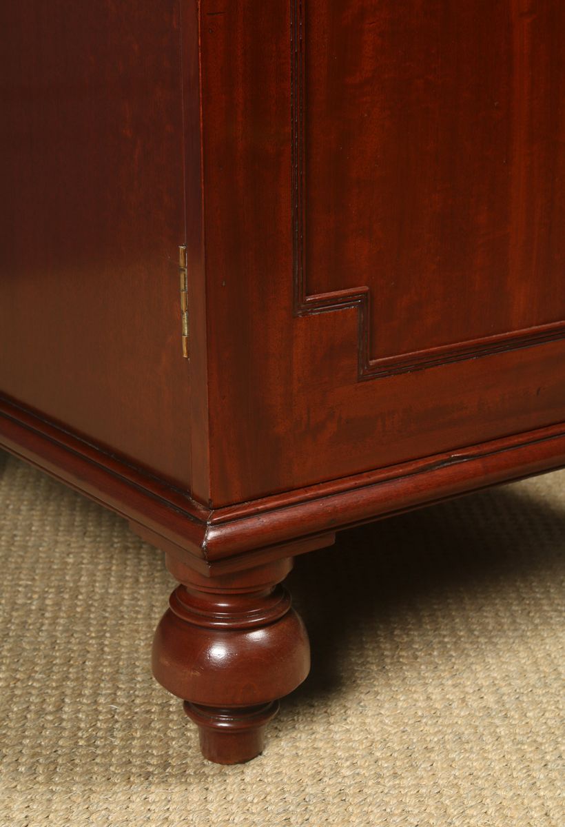 English Pair Of Regency Figured Mahogany Pedestal Cabinets / Cupboards (Circa 1820) photo vinterior