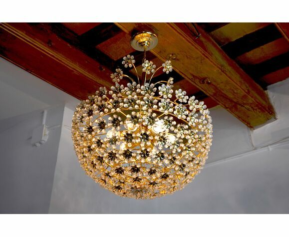 photo furniture Floral Chandelier In Cut Crystals By Bakalowits And Söhne, Austria, 1970