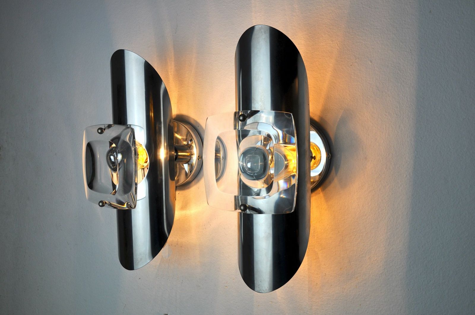 Pair Of Oscar Torlasco Sconces, Murano Glass, Italy, 1970 photo vinterior