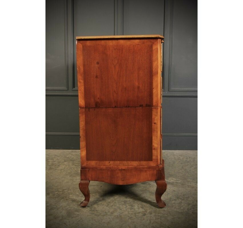 photo vintage Large Walnut Serpentine Shaped Chest
