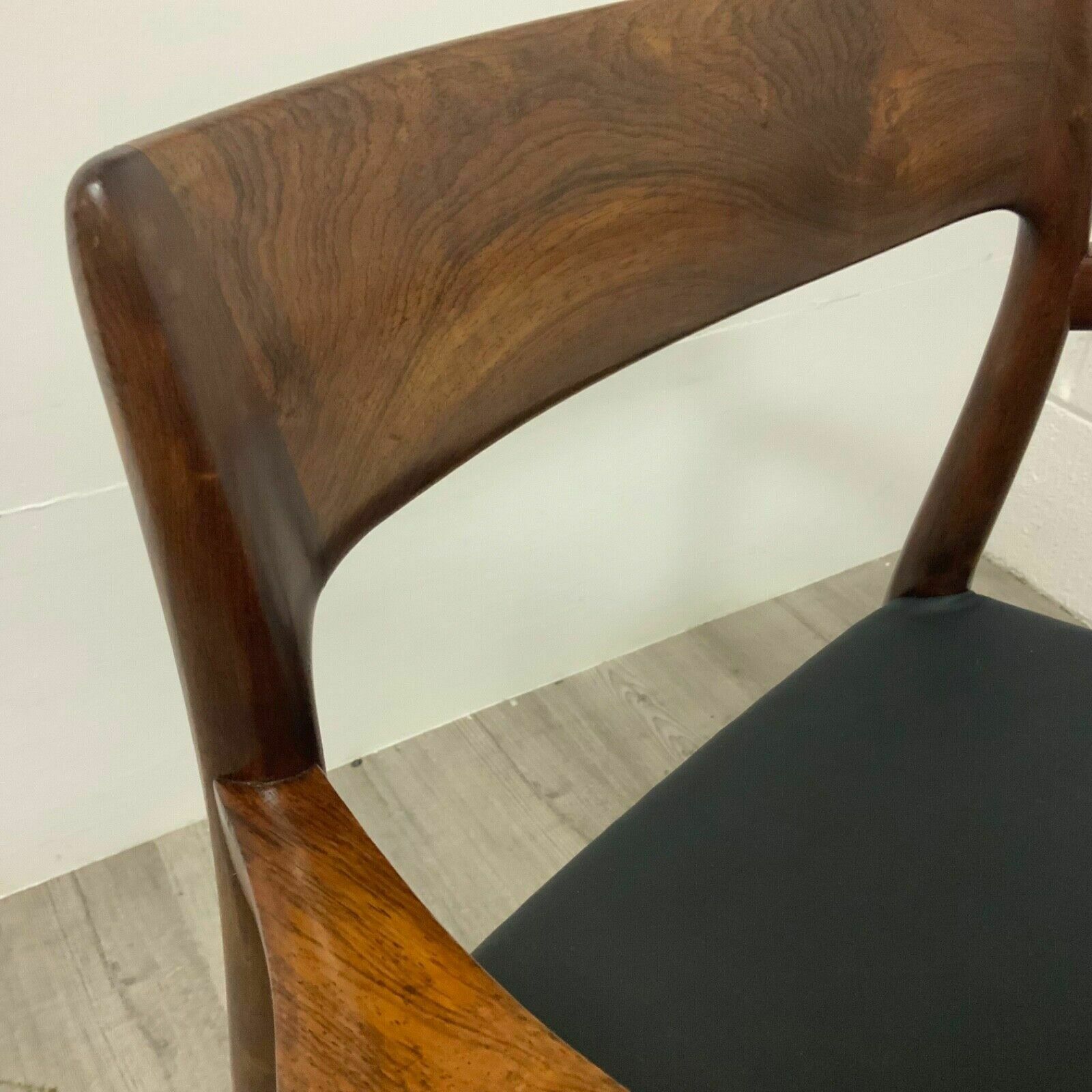 A Pair Of Niels Otto Moller Rosewood Model 57 Office Dining Chairs In Black Leather Rare photo vinterior