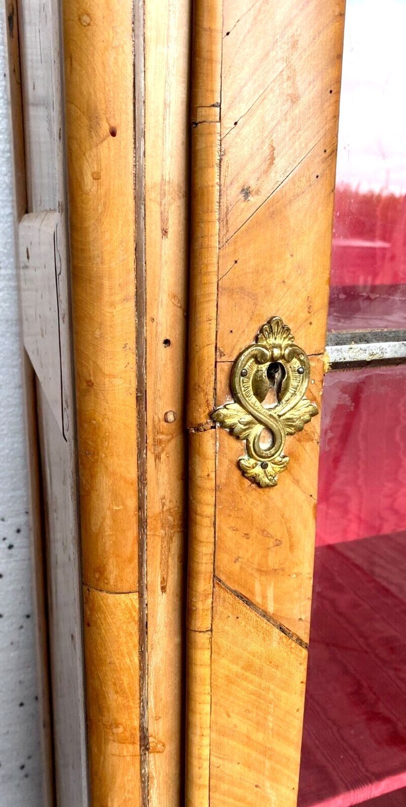 photo furniture Louis XV Style Showcase In Cherry Wood And 19th Century Veneer
