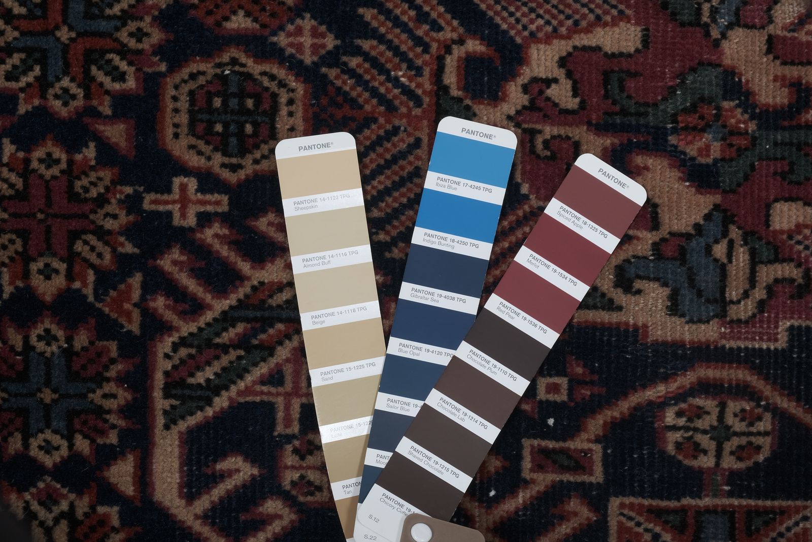 900.0 Vintage Caucasian Rug 3'11'' X 6'7'' photo